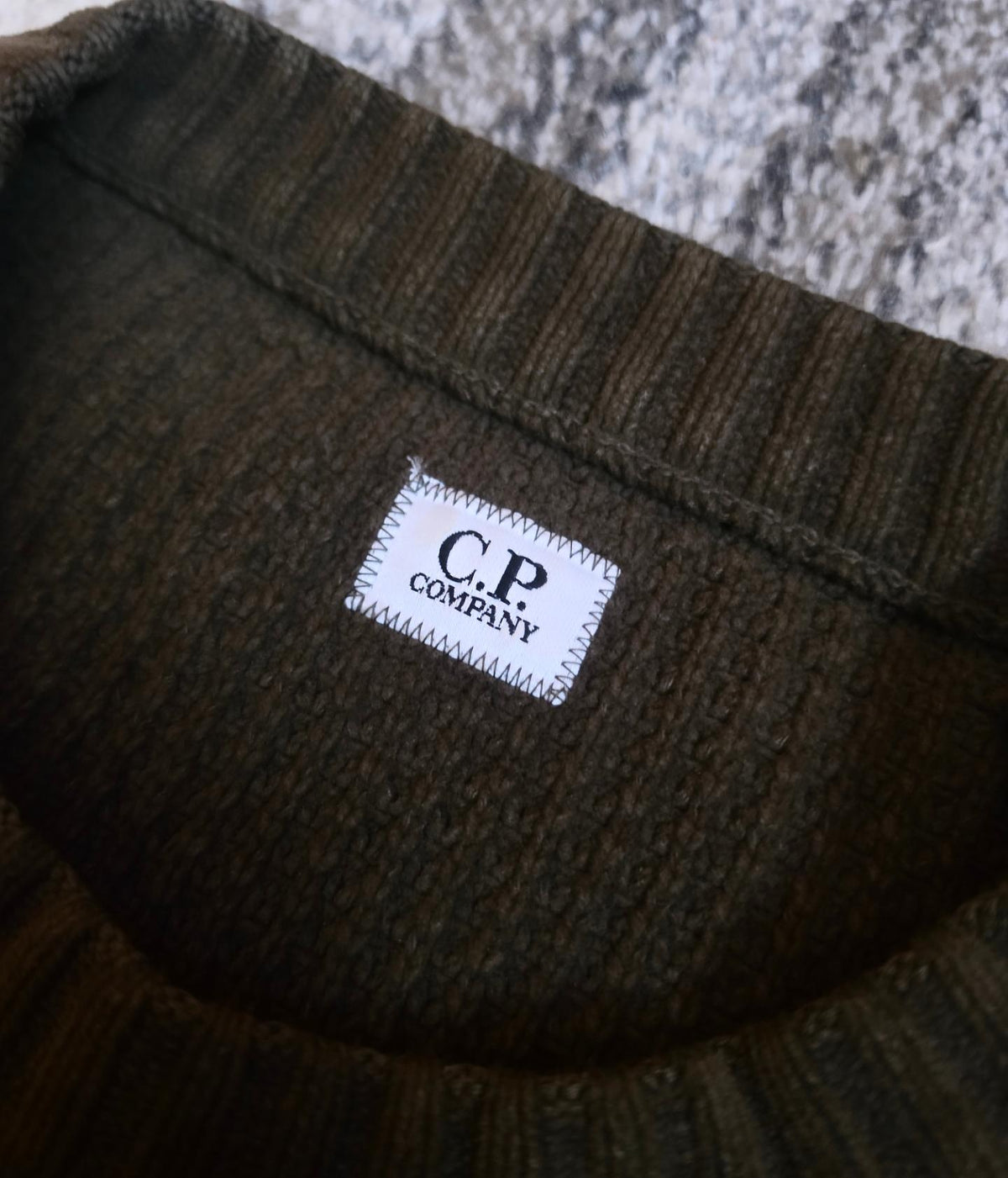 C.P. Company Chenille Crewneck Knit – 13CMKN016A 005558G 683 – Khaki – 52 (XL)