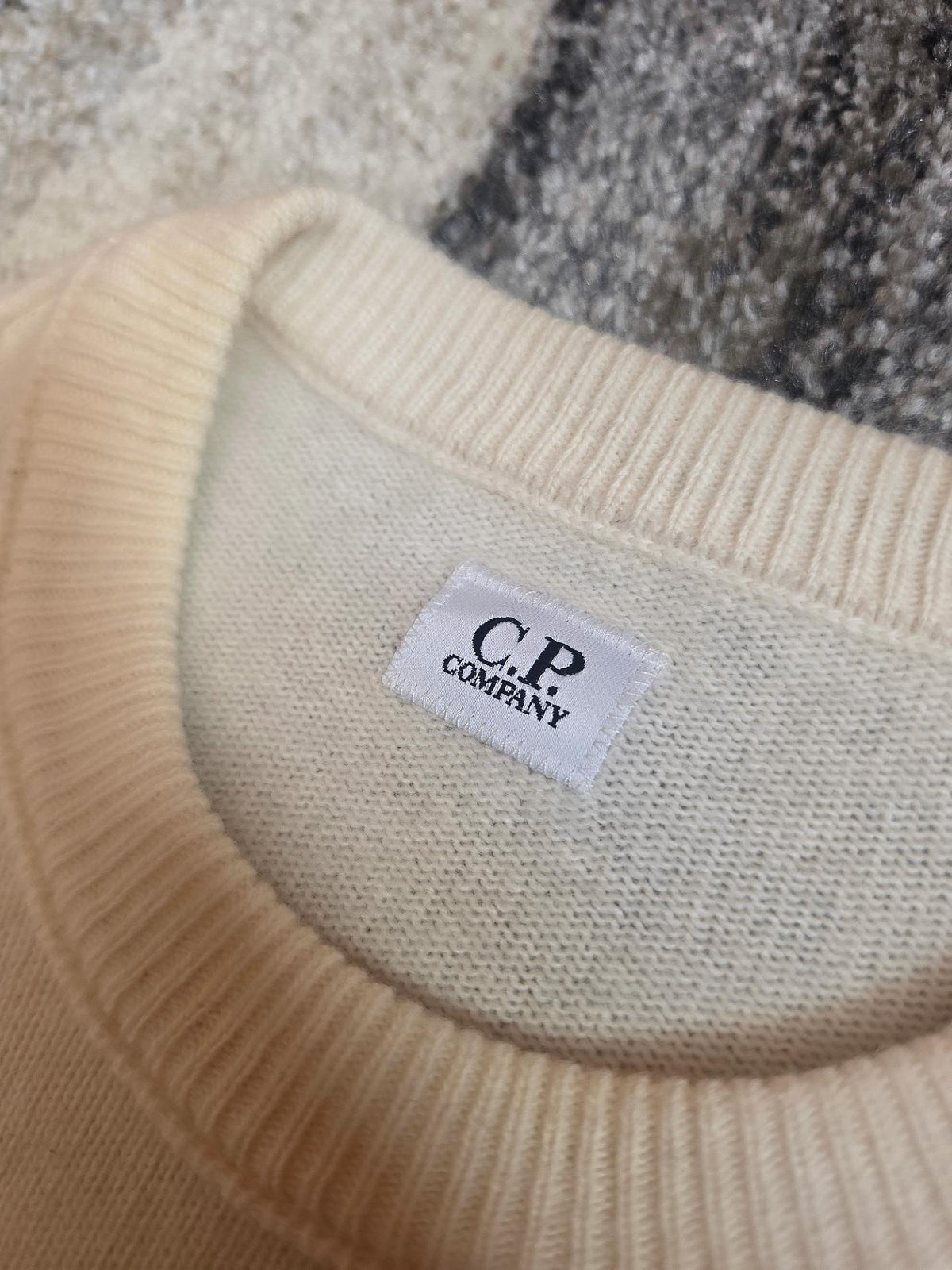 C.P. Company Lambswool Sweater – CMKN087A 005504A – Cream – 52