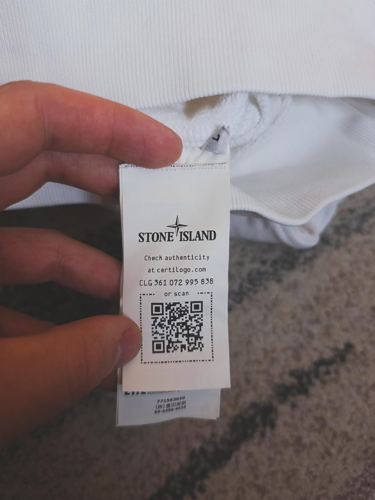 Stone Island Garment Dyed Crewneck Sweatshirt – 771563020 V0001 – White – L