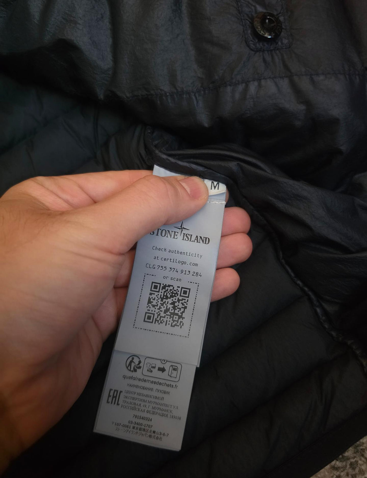 Stone Island 40324 Packable Loom Woven Chambers R-Nylon Down-TC Jacket – 791540324 V0020 – Navy Blue – M