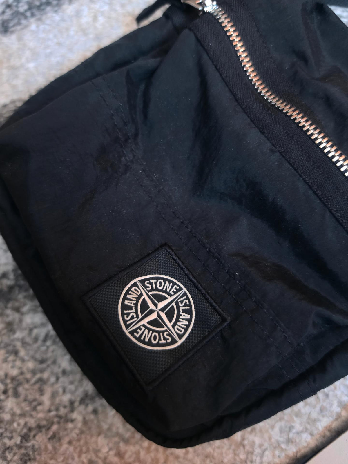 Stone Island Nylon Metal Pouch Bag – K2S159200015 S0251 V0029 – Black