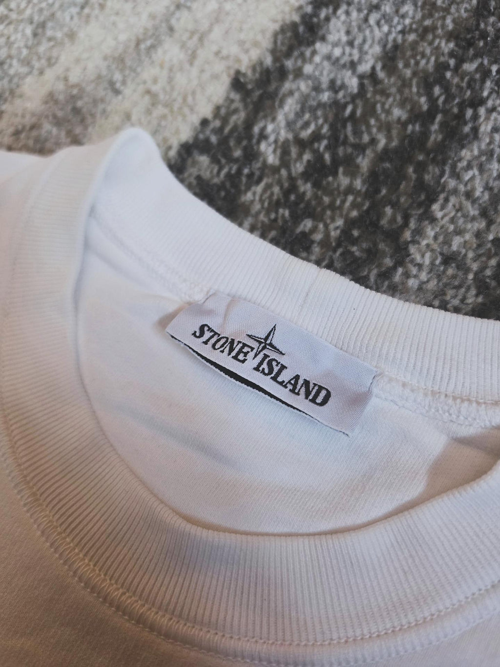 Stone Island Garment Dyed Crewneck Sweatshirt – 771563020 V0001 – White – L