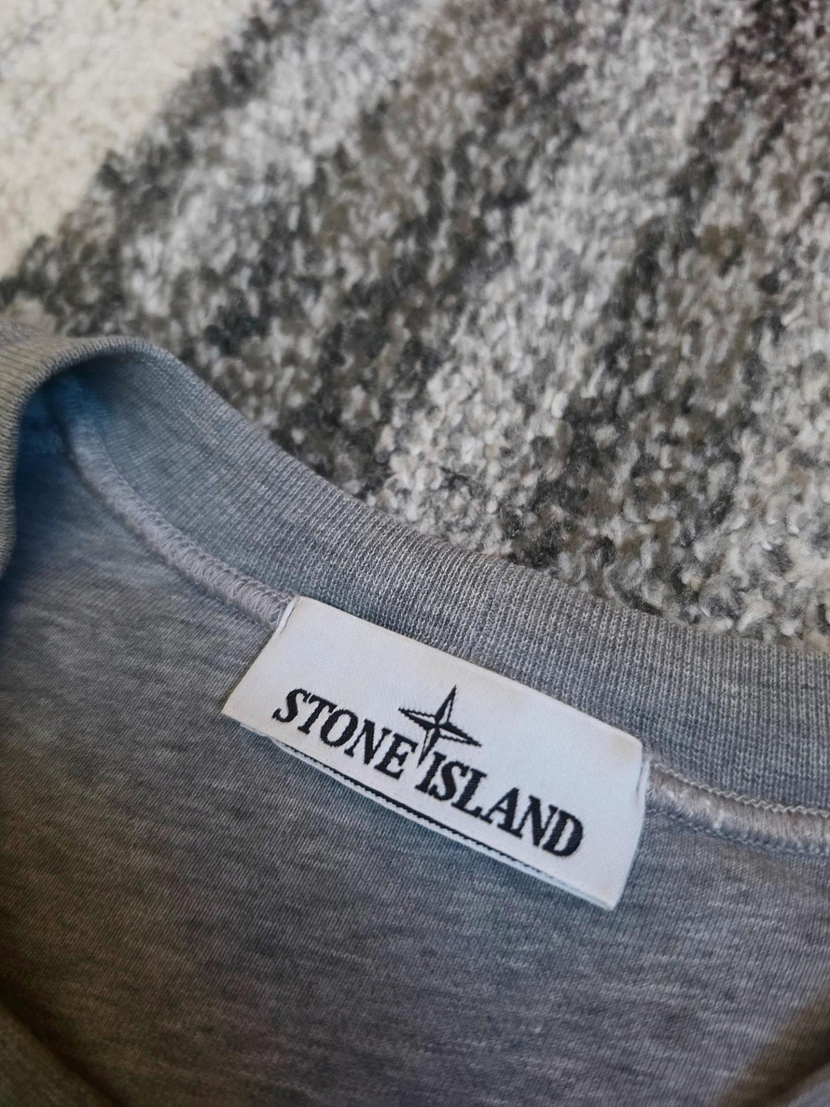 Stone Island Garment Dyed Fleece Crewneck Sweatshirt – 101563051 V0M64 – Melange Grey – M