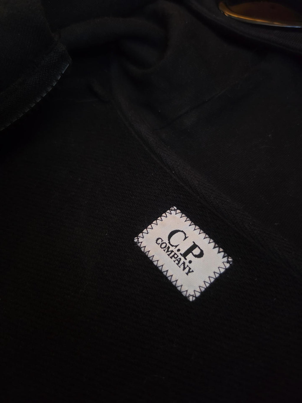 C.P. Company Diagonal Raised Fleece Goggle Zip Hoodie – 13CMSS082A 005086W – Black – XL